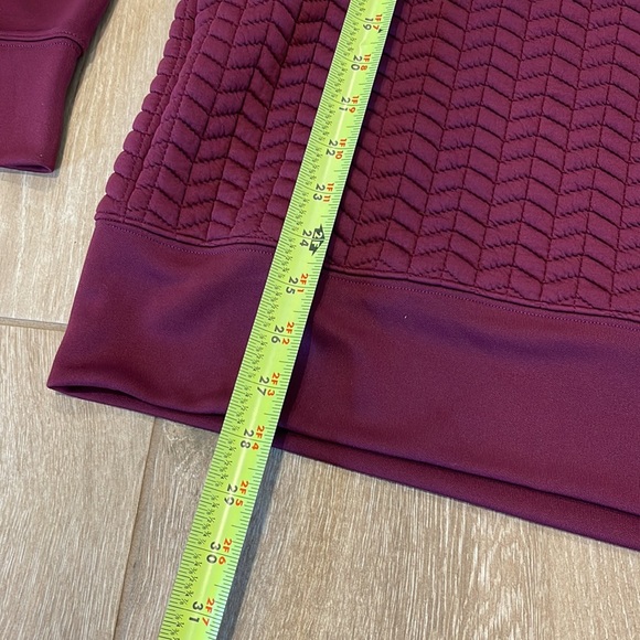 NB High Neck Top SMALL - Picture 3 of 8